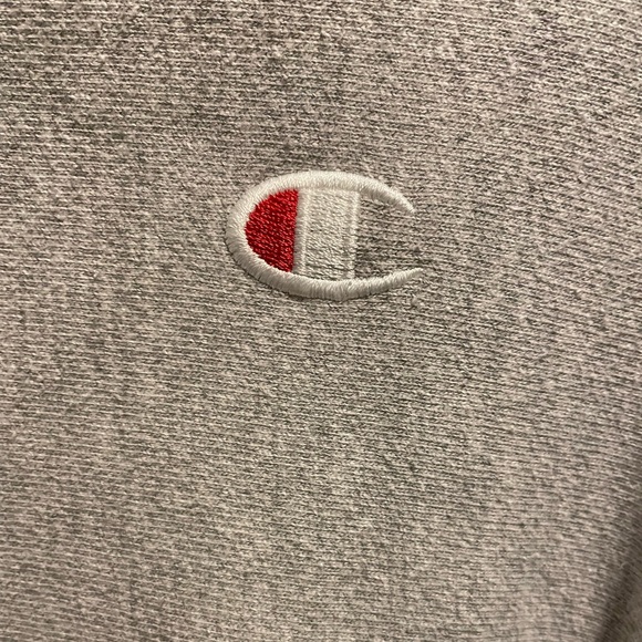 GREY CHAMPION CREWNECK - Picture 2 of 3